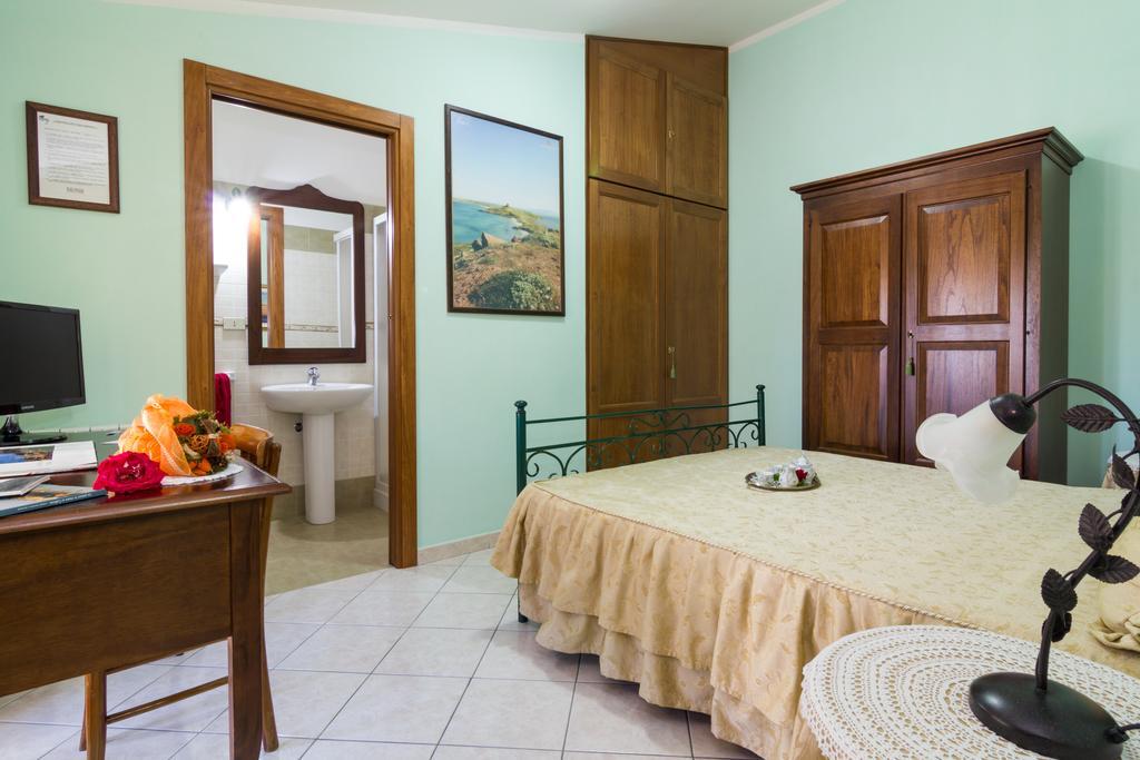 Bed and Breakfast Casa Titti Càbras Zimmer foto